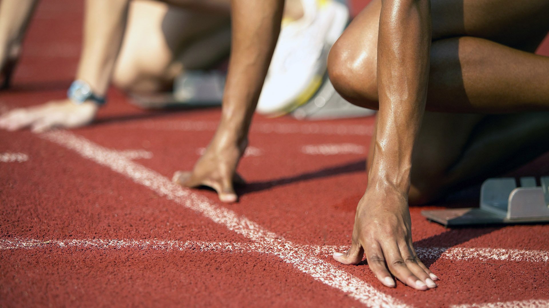 战术执行果断，整体配合默契，战术合作是什么意思