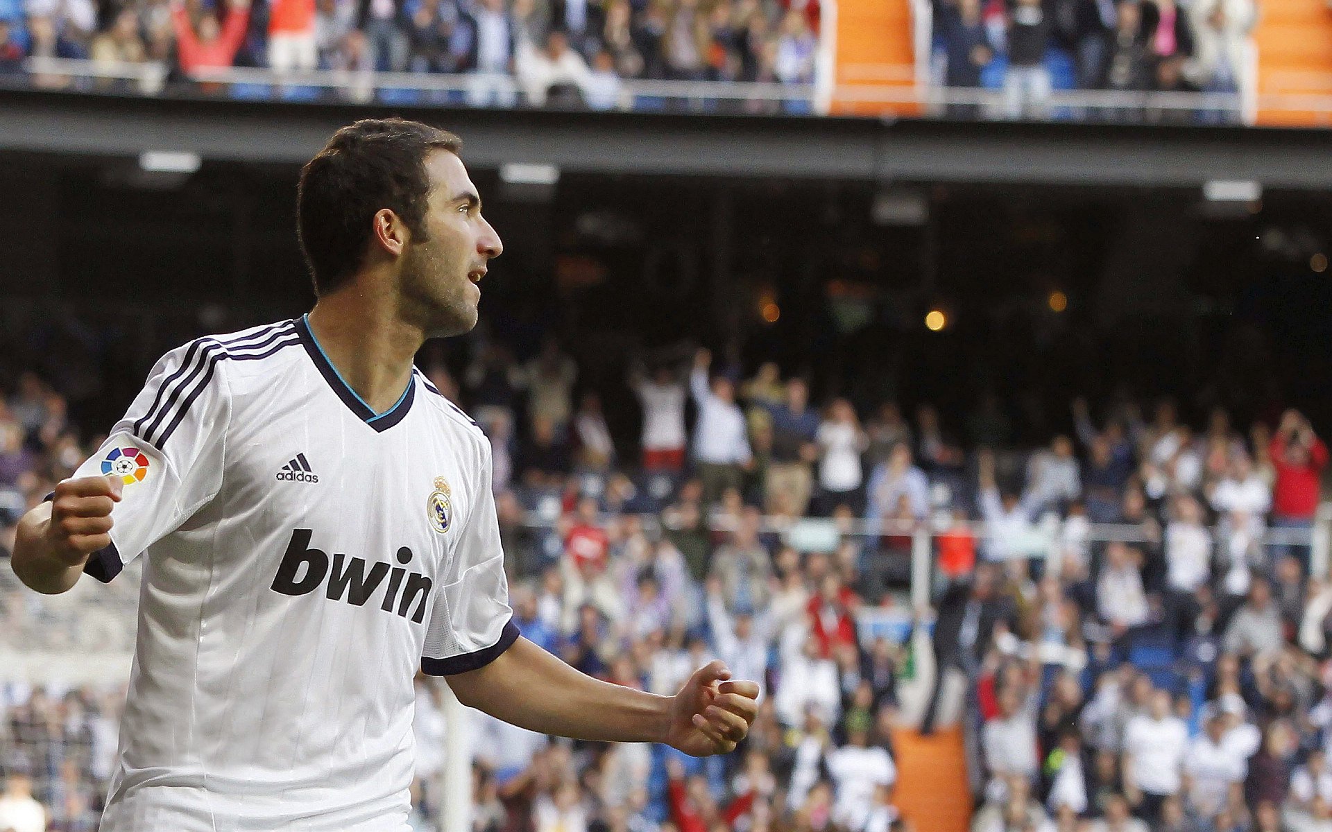 “英超豪门鏖战,争冠形势日益明朗”,英超顶级豪门